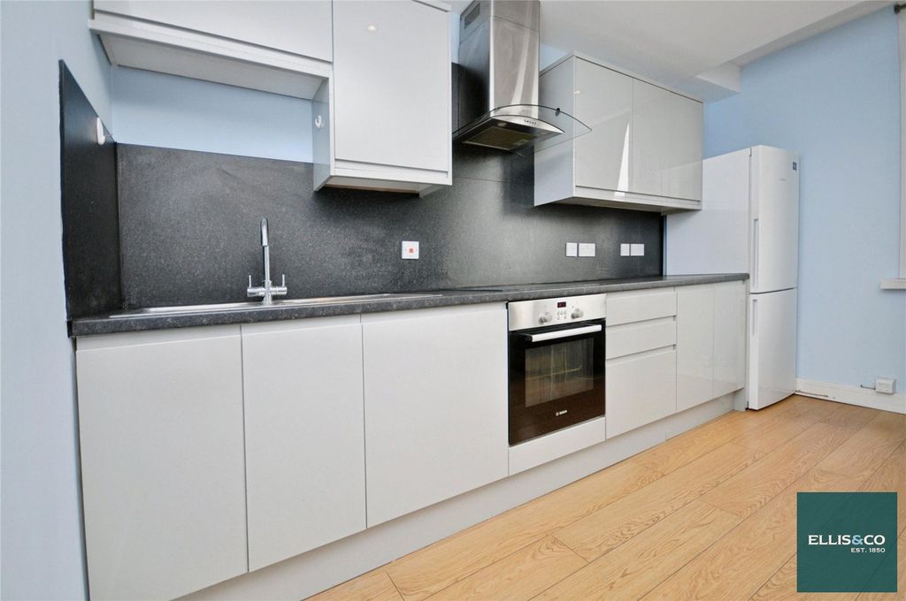 Property photo 2 of 9 Picture No. 01