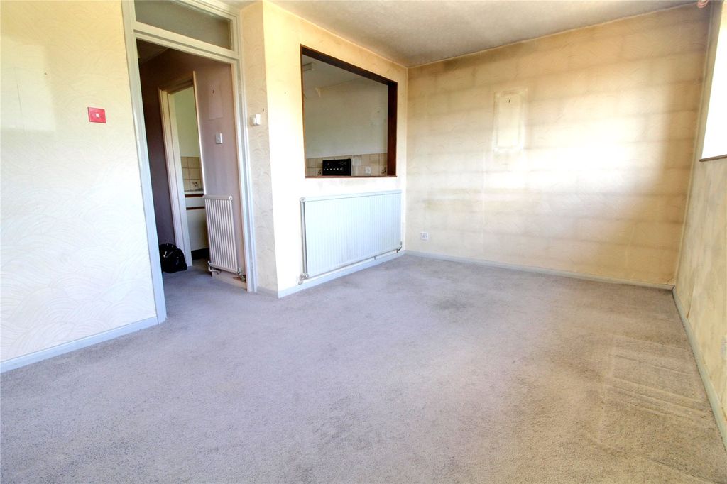 Property photo 3 of 8 Picture No. 15