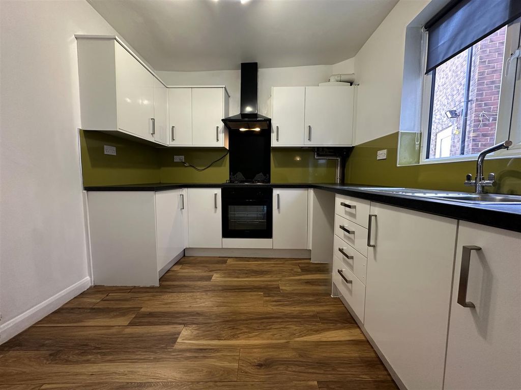 Property photo 2 of 14 Kitchen.Jpg