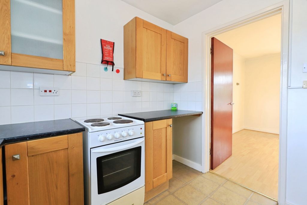 Property photo 2 of 18 Pbox-Img.Jpg