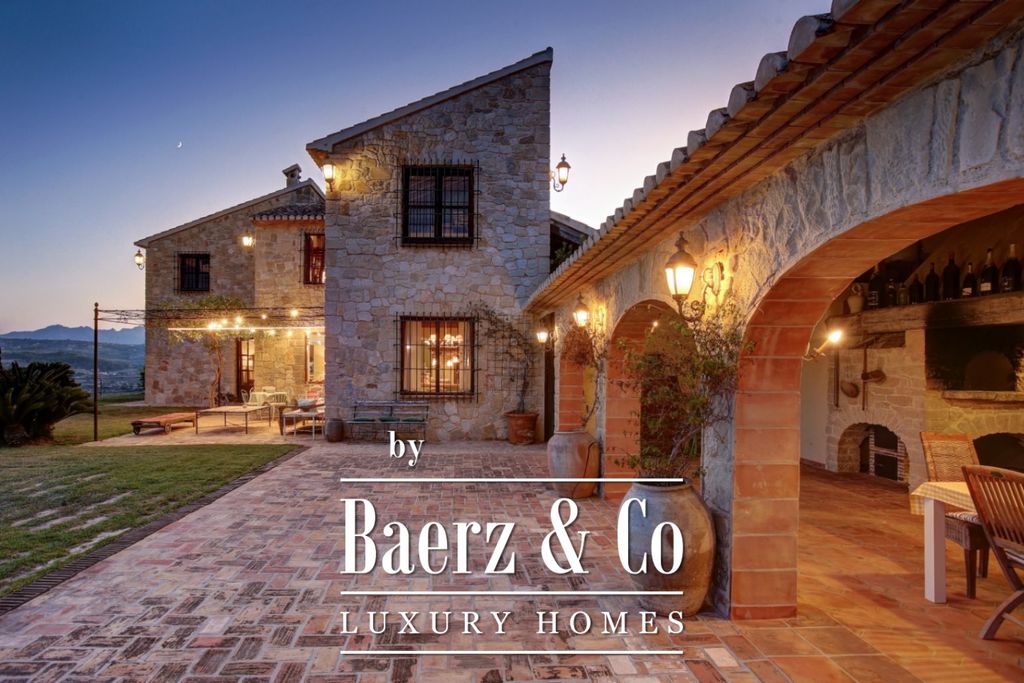 Property photo 3 of 27