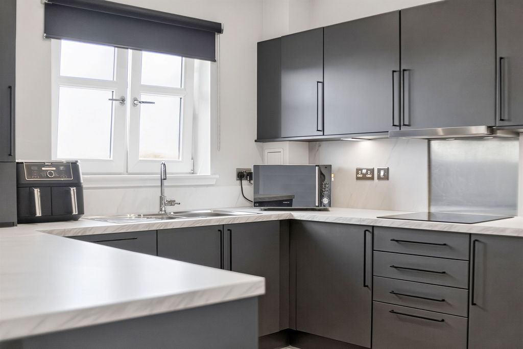 Additional image 12 of 2 bed penthouse for saleJardine Avenue, Falkirk FK2