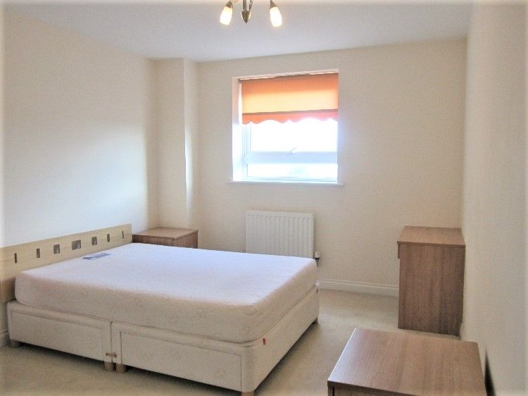 Property photo 2 of 8 Bedroom