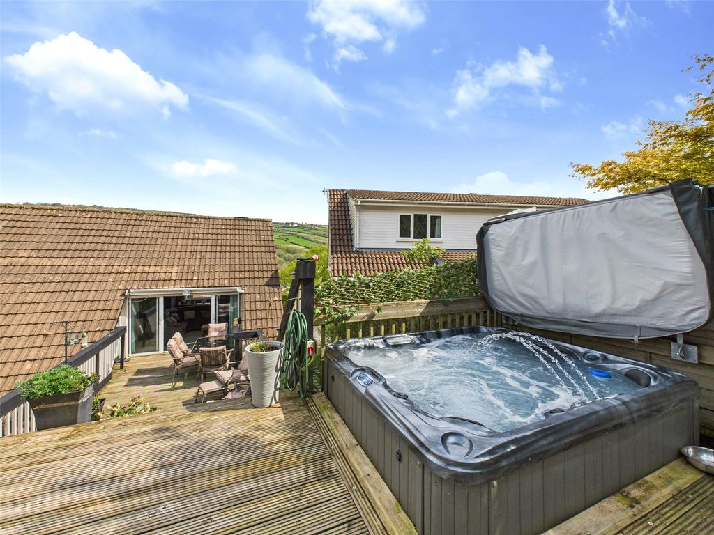 Property photo 3 of 22 Picture No. 19