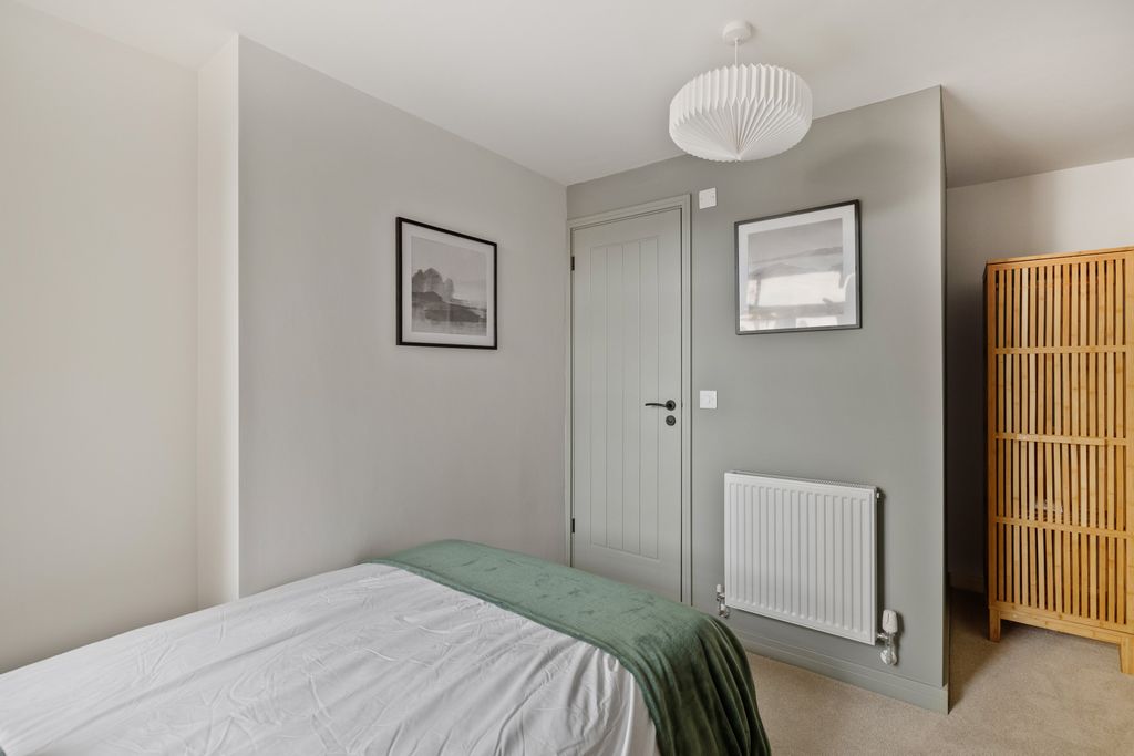 Property photo 3 of 10 0039