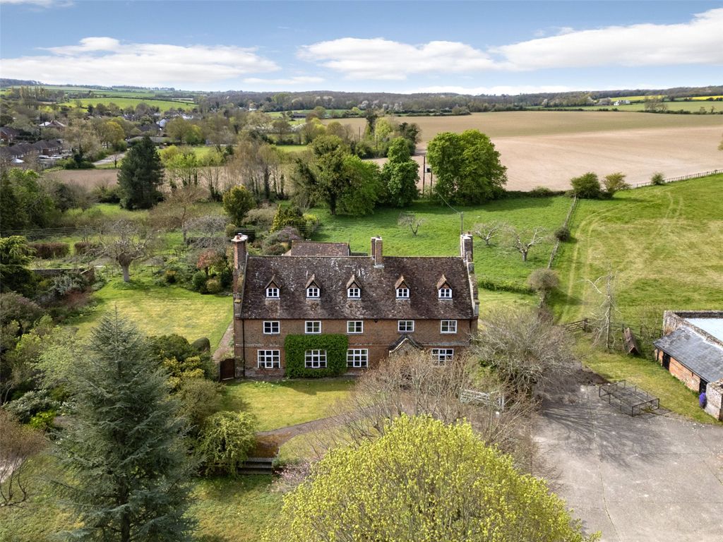 Property photo 2 of 16 Farmhouse