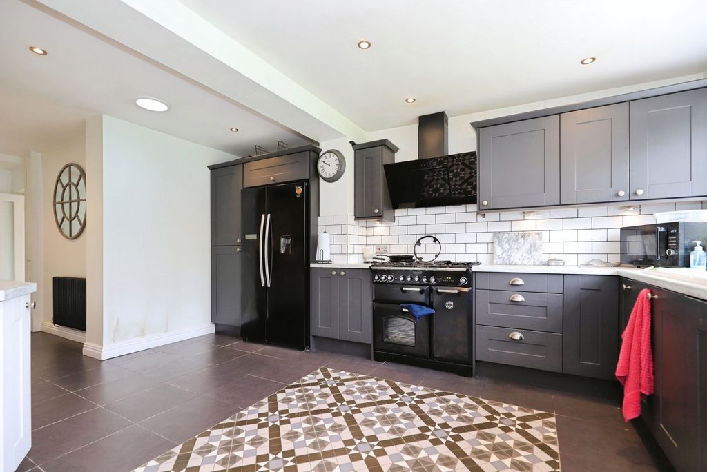 Property photo 2 of 20 Pbox-Img.Jpg