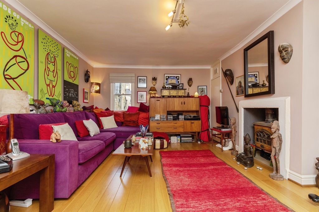 Property photo 3 of 22