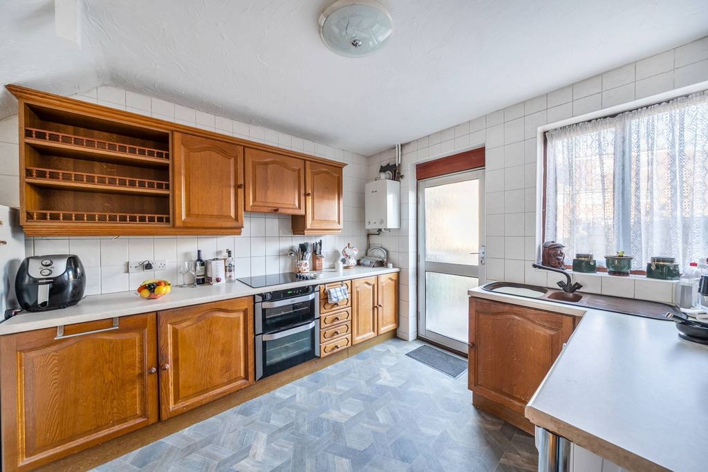 Property photo 3 of 22