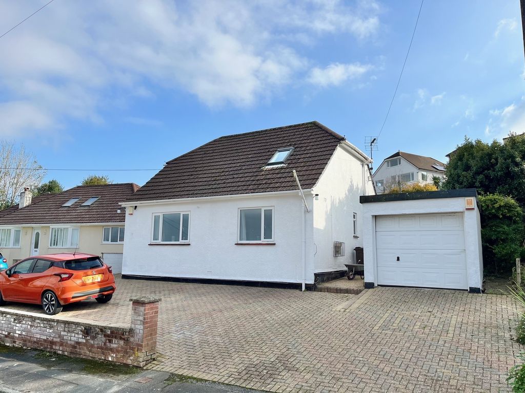 Property photo 1 of 36