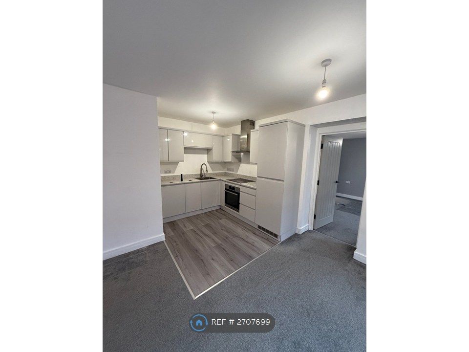 Property photo 1 of 8 Kitchen