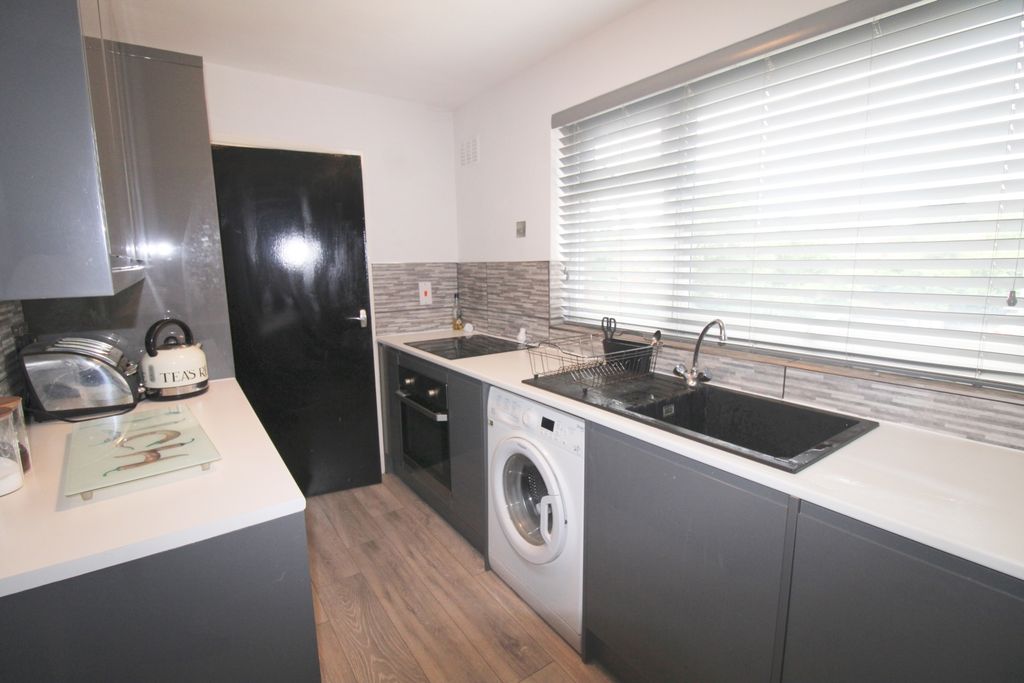 Property photo 3 of 8 Img_1069