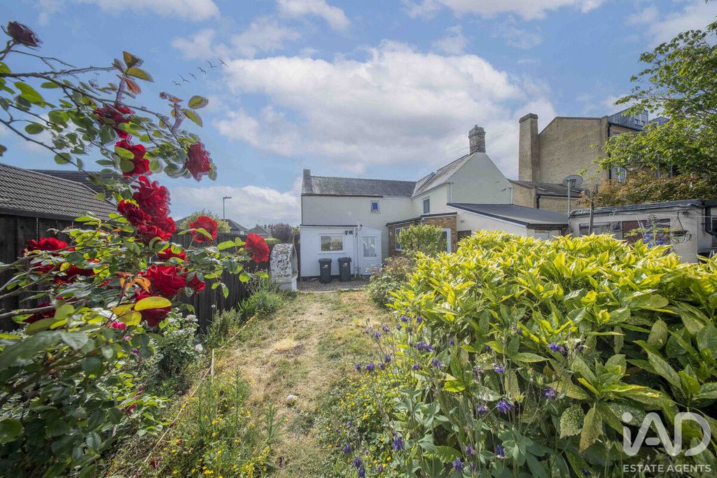 Property photo 2 of 15