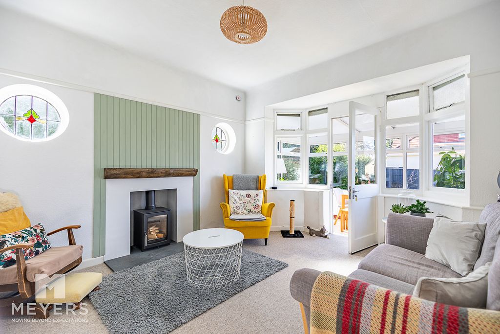 Property photo 2 of 13