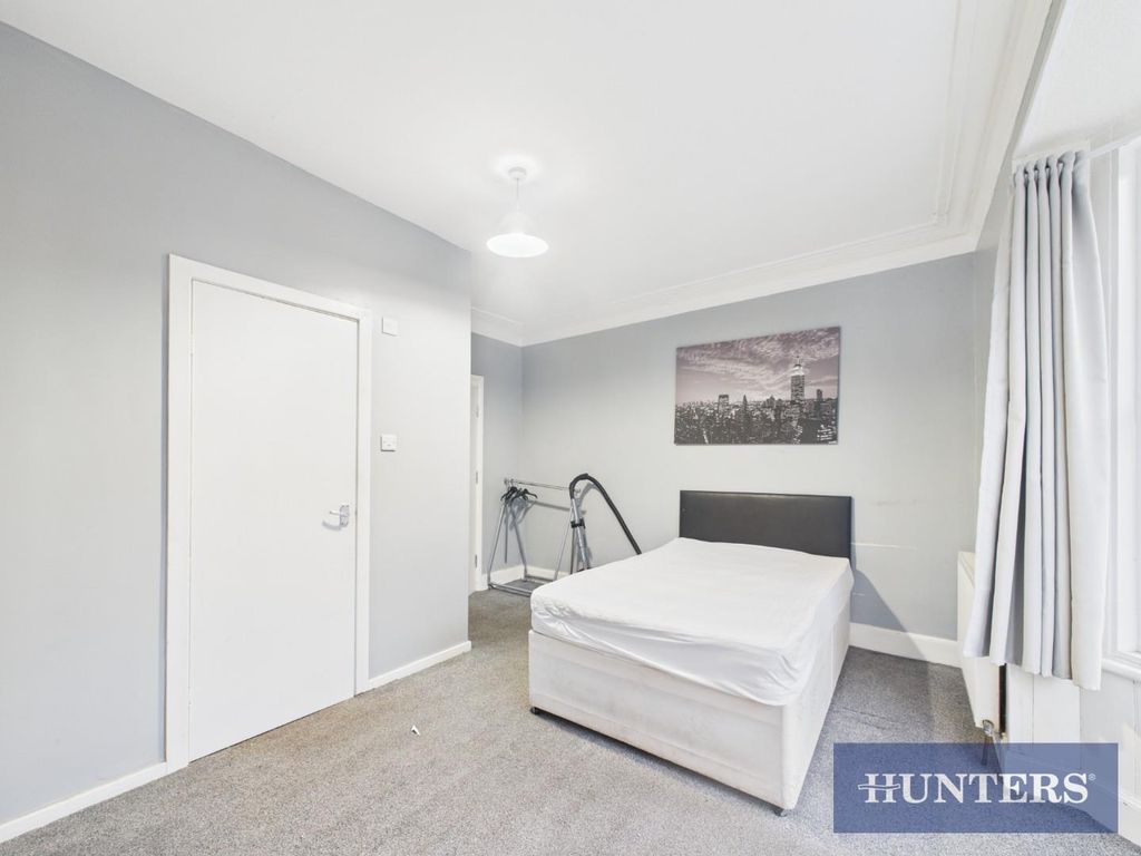 Property photo 2 of 12 Cam01494G0-Pr0495-Still004.Jpg