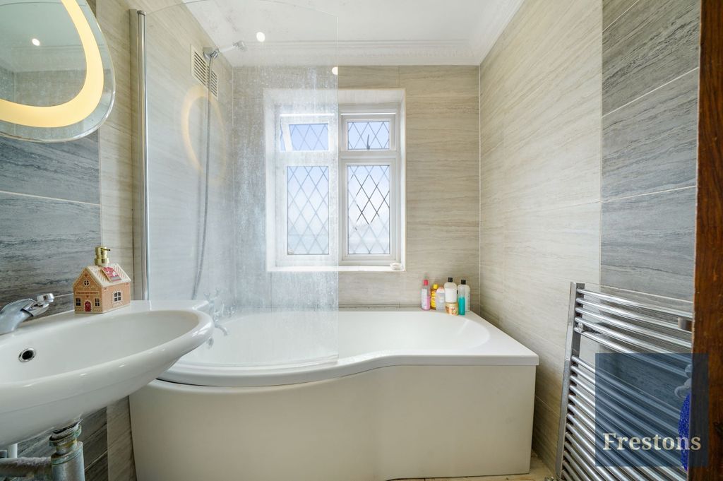 Property photo 2 of 2