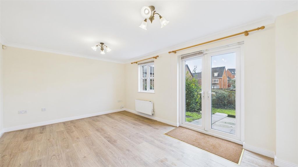 Property photo 3 of 17 Cam05101G0-Pr0118-Still003.Jpg