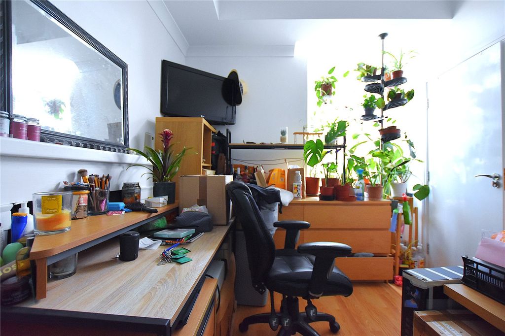 Property photo 1 of 15 Picture No. 05