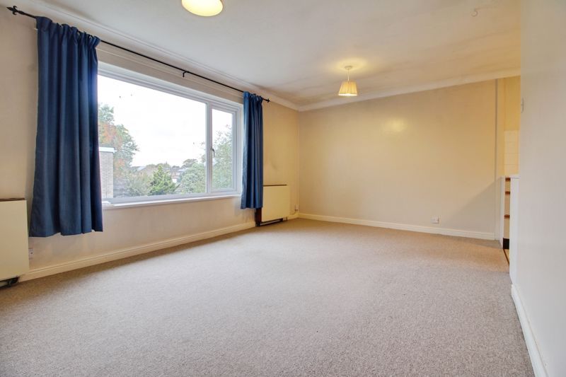 Property photo 2 of 7 Photo 3