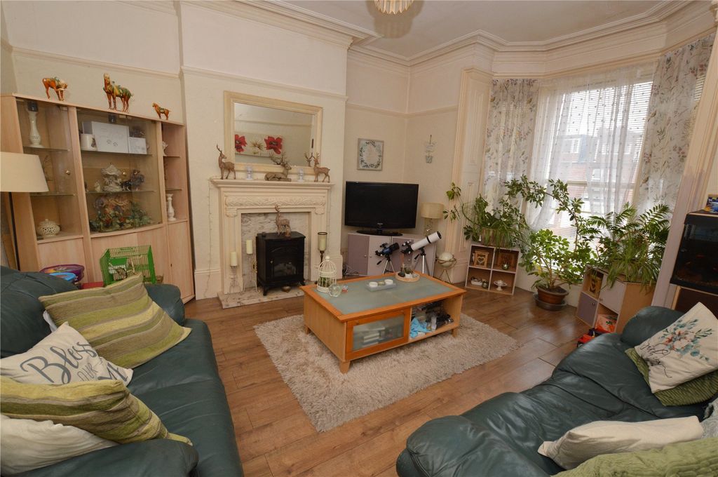 Property photo 2 of 15 Picture No. 13
