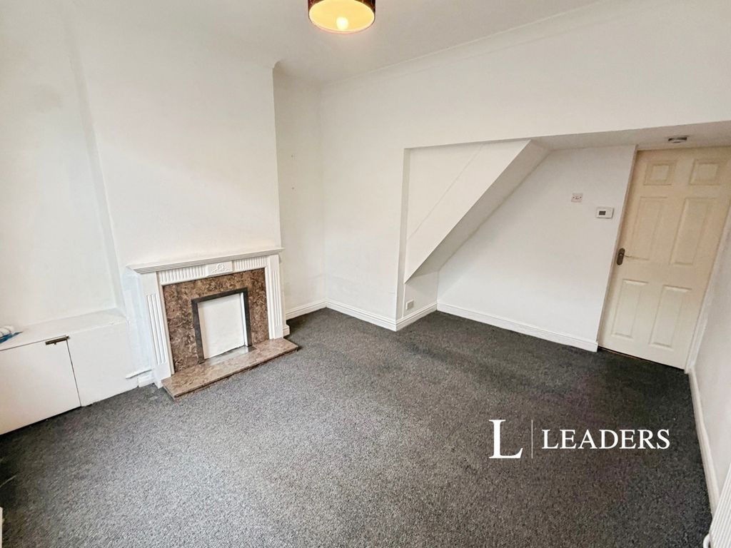 Property photo 2 of 10 Pbox-Img.Jpg