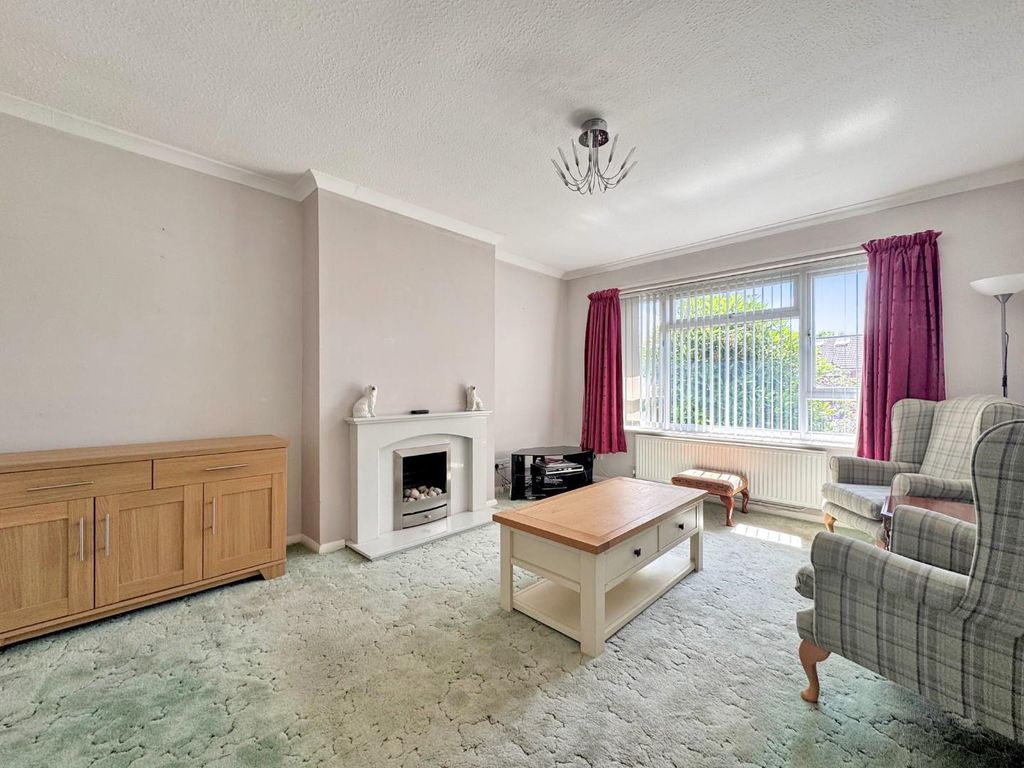 Property photo 3 of 12 5.Jpg