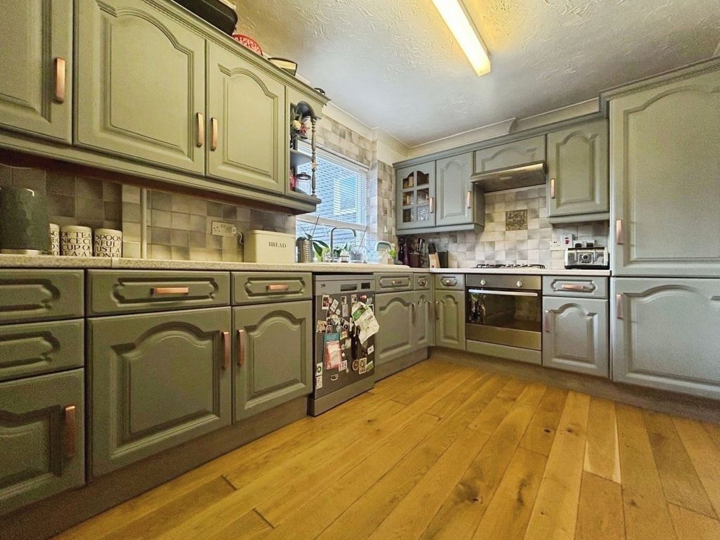 Property photo 2 of 17 Pbox-Img.Jpg