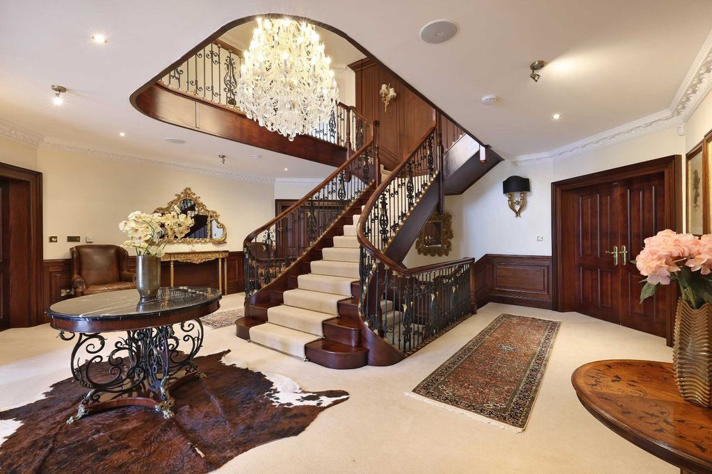 Property photo 2 of 28 Picture No. 13