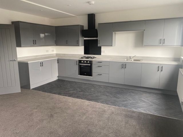 Property photo 1 of 39