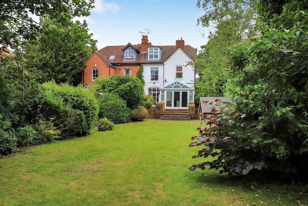 Property photo 2 of 19