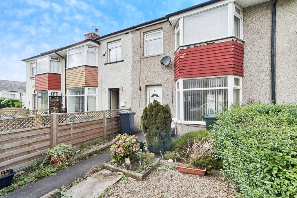Property photo 2 of 17