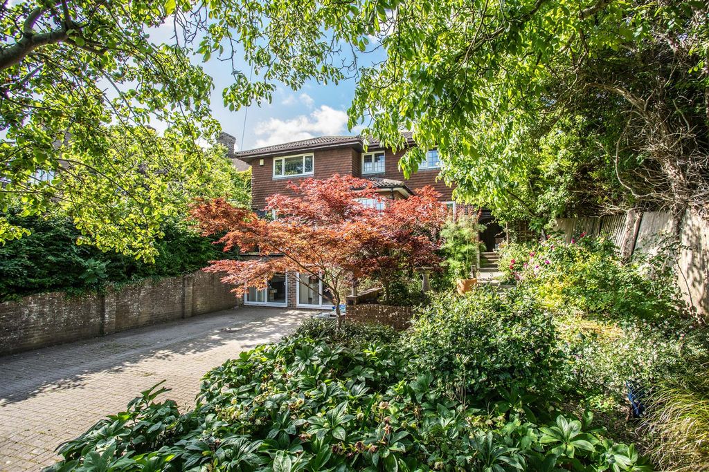 Property photo 1 of 40 Walnut Grove55.Jpg