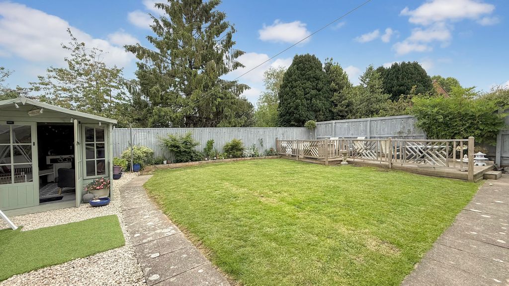 Property photo 2 of 15 Garden
