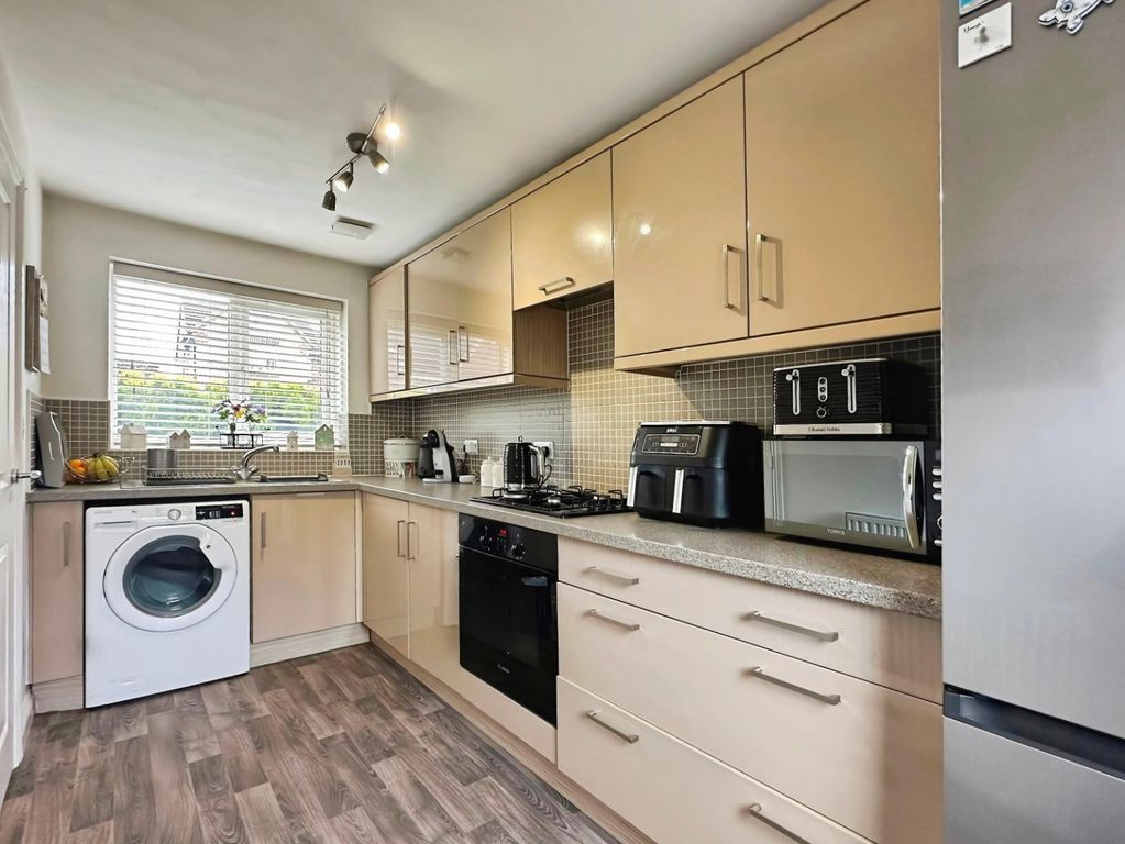Property photo 2 of 22 Kitchen