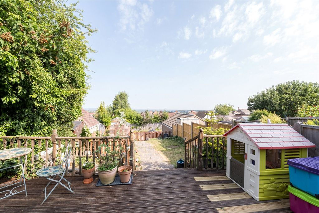 Property photo 2 of 21 Picture No. 20