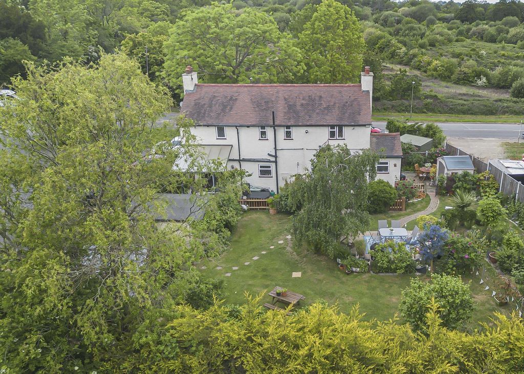 Property photo 2 of 33 71_81463