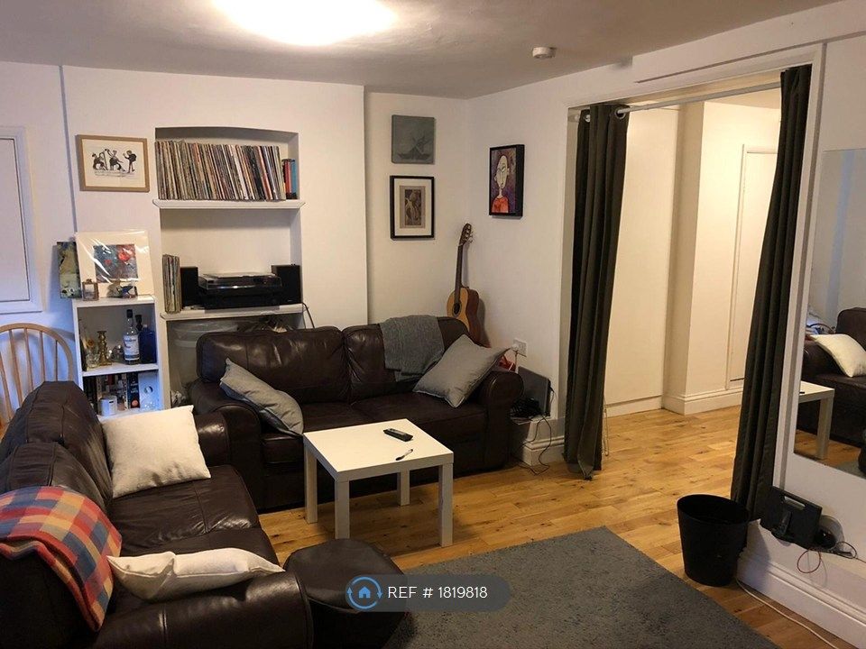 Property photo 2 of 6