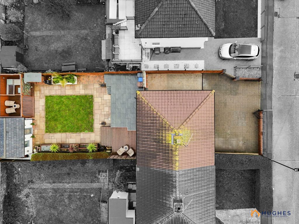 Property photo 2 of 37