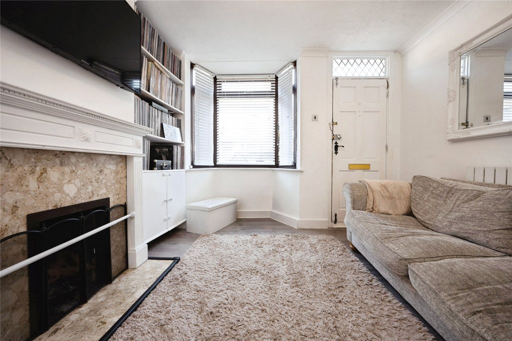Property photo 2 of 22 Picture No. 05