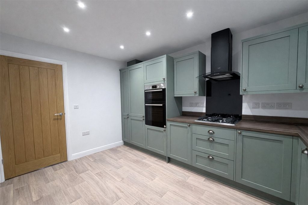 Property photo 3 of 12 Picture No. 09