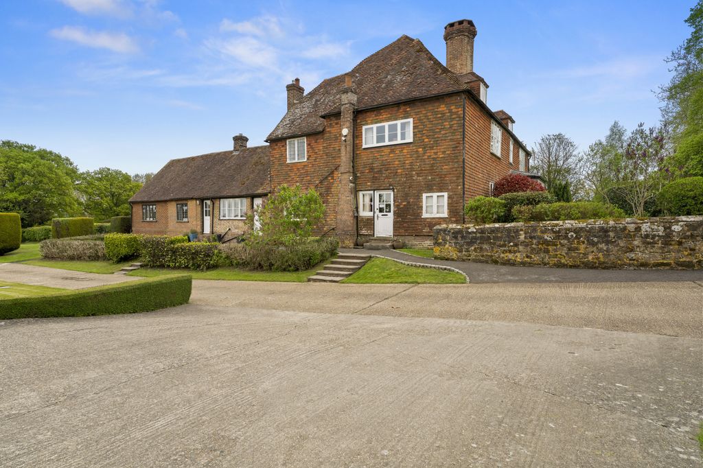 Property photo 1 of 24