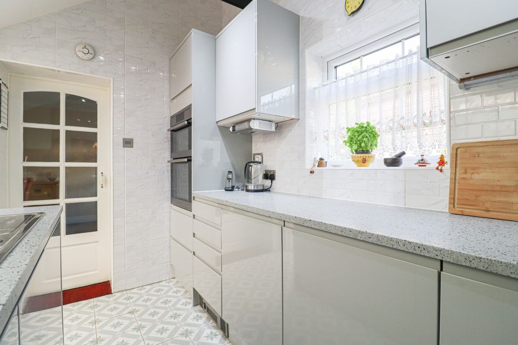 Property photo 3 of 30 3545436
