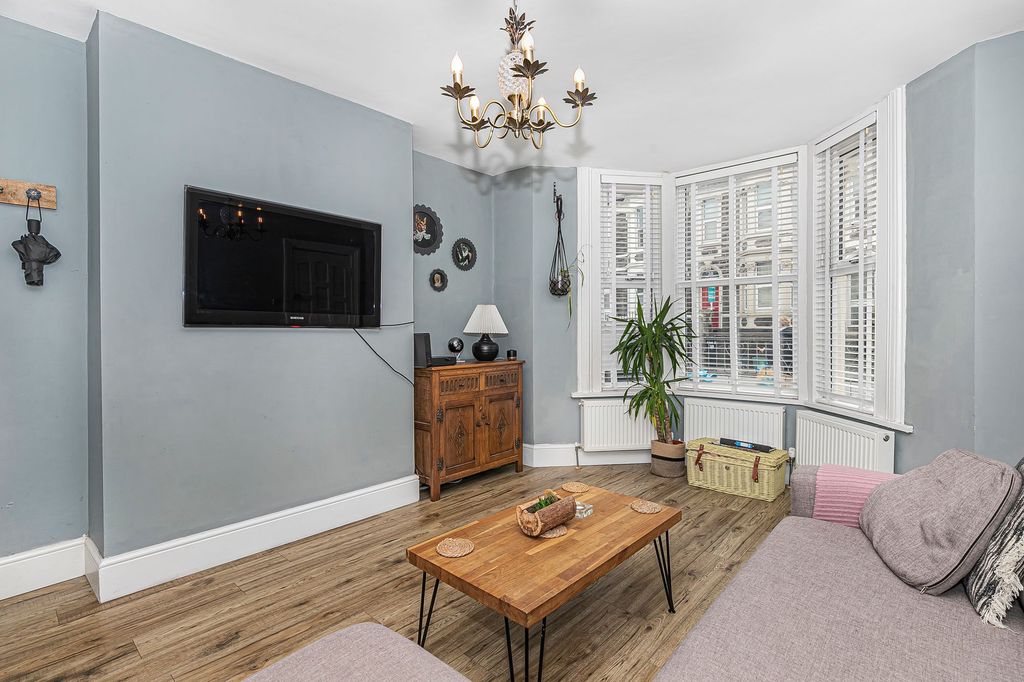 Property photo 1 of 25