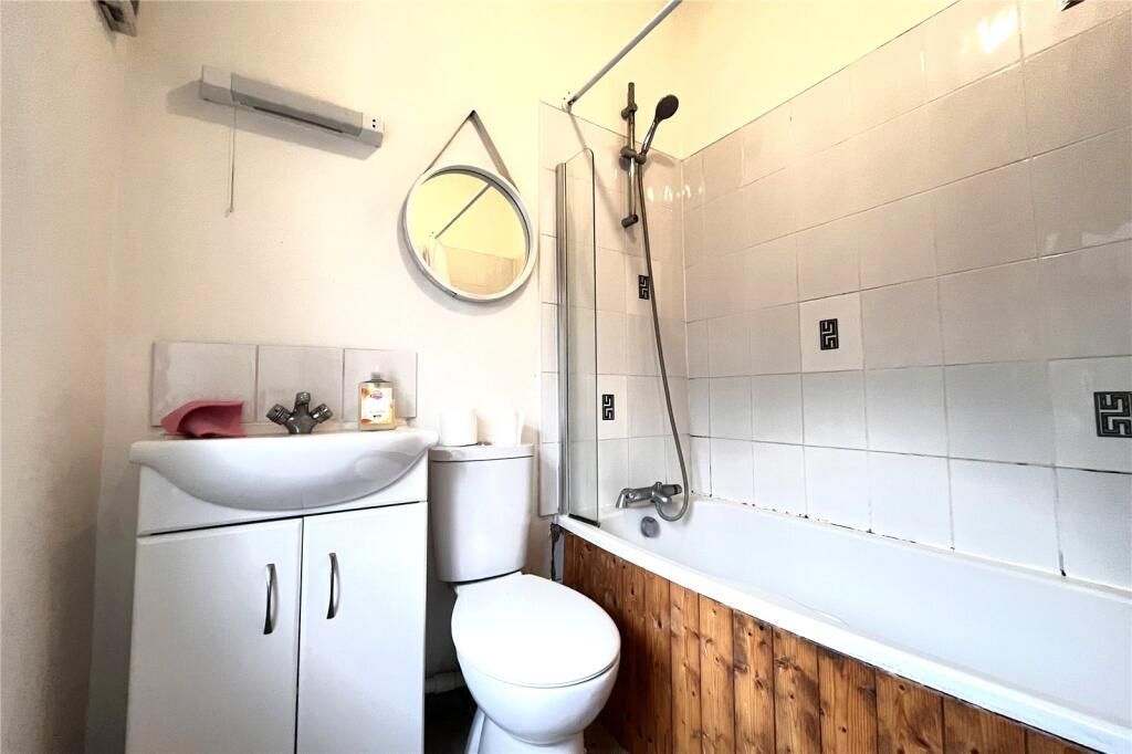 Property photo 3 of 7 Bathroom
