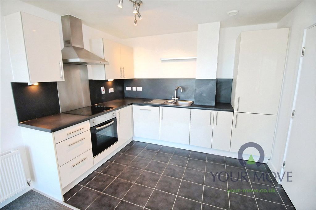 Property photo 3 of 12 Kitchen/Lounge