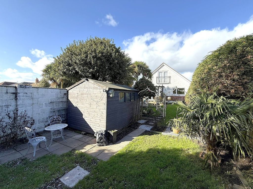 Property photo 2 of 36