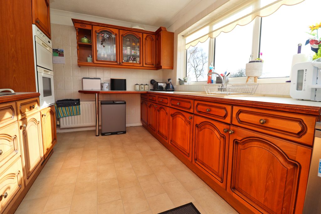 Property photo 2 of 17 Img_8076
