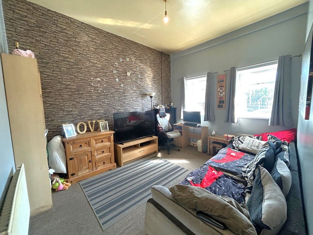 Property photo 3 of 30