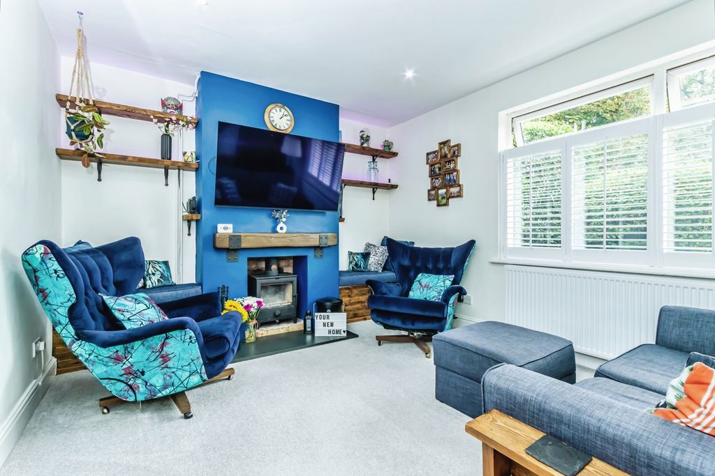 Property photo 2 of 18 Pbox-Img.Jpg