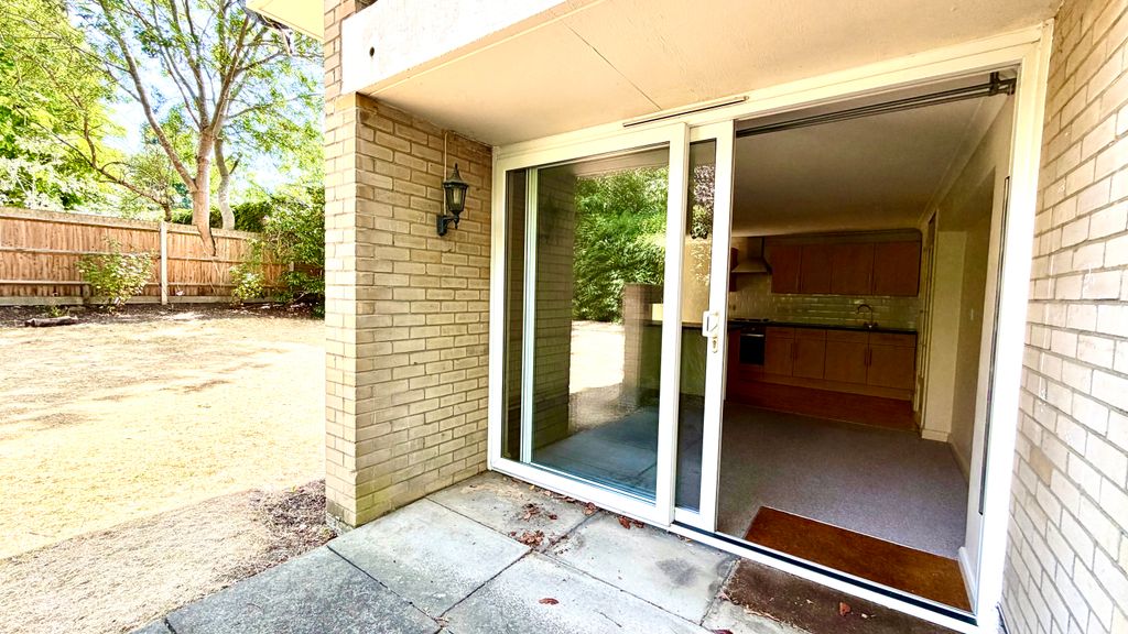 Property photo 2 of 25